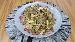 Haricots verts brouillés et jambon
